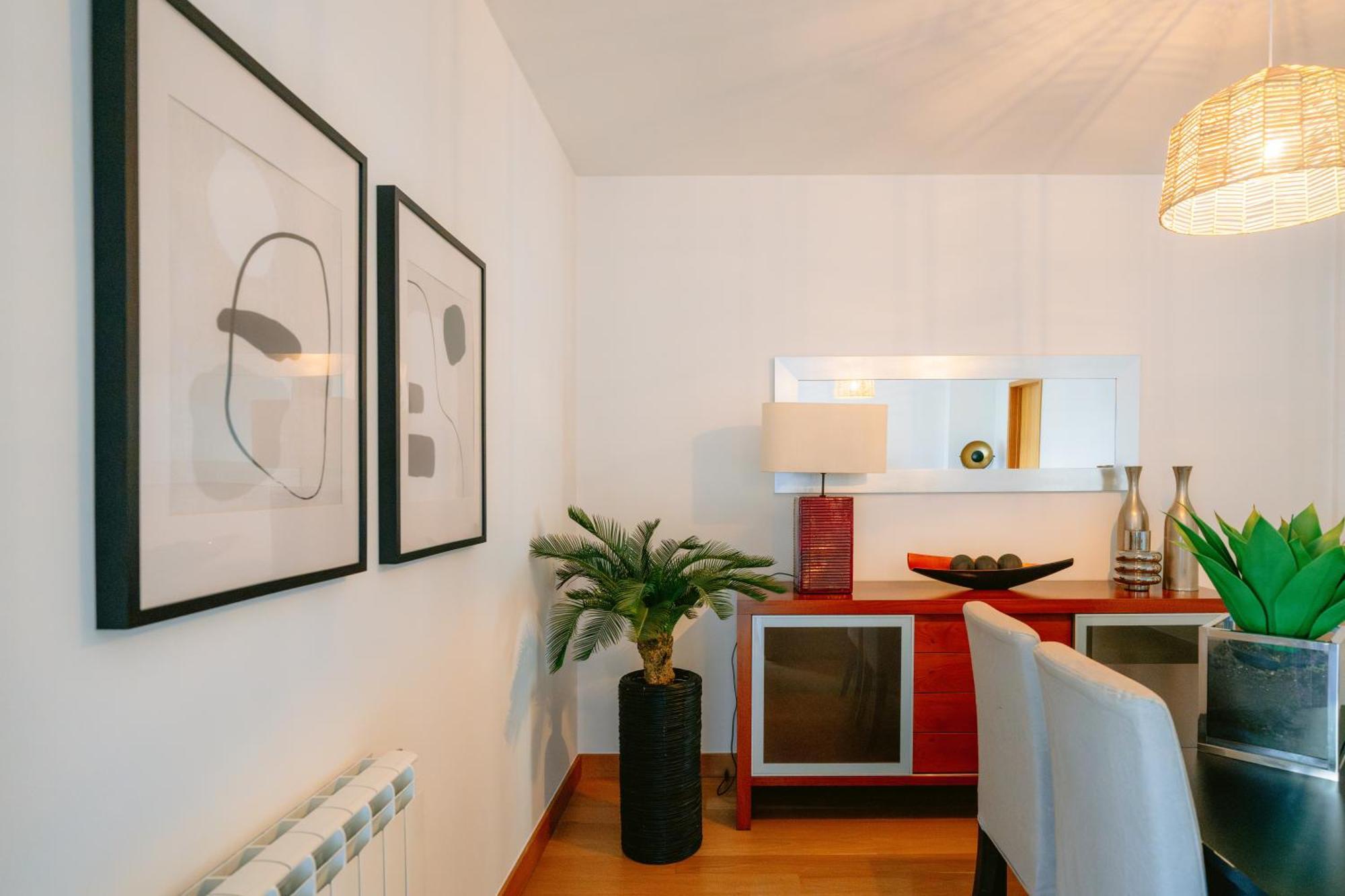 White Family House Apartment *