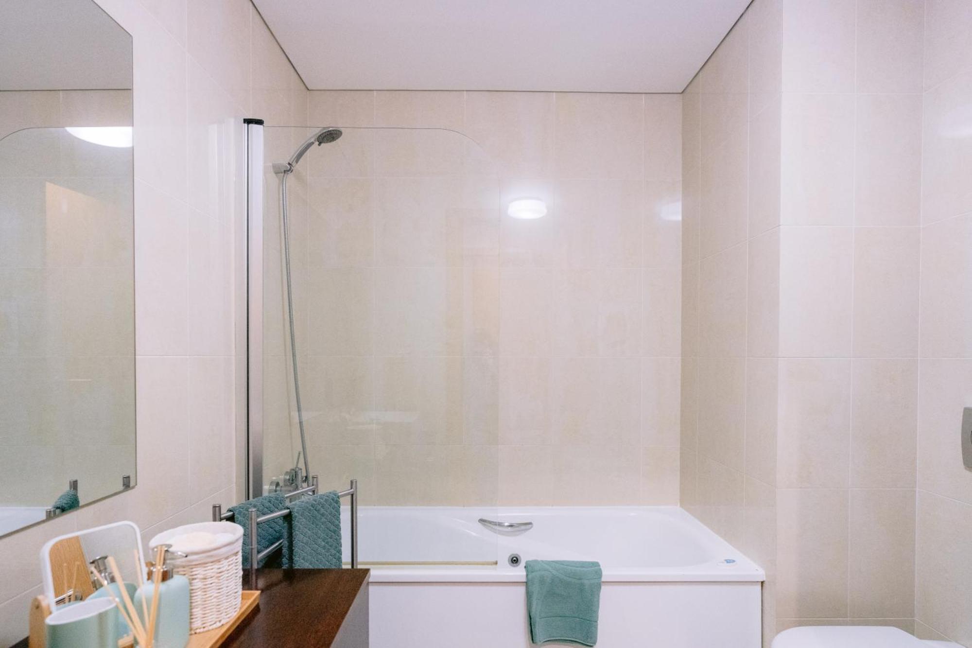 White Family House Aveiro